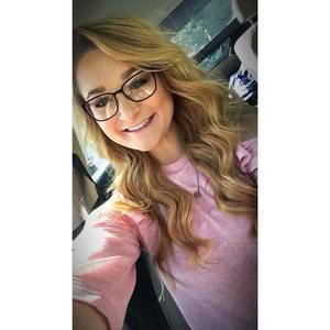 Meet your Posher, Macie